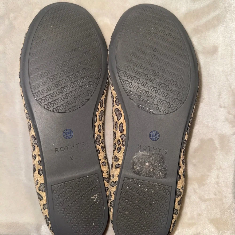 Rothys The Flat Round Toe Ballet Flats Spotted Leopard Print 9W Retired